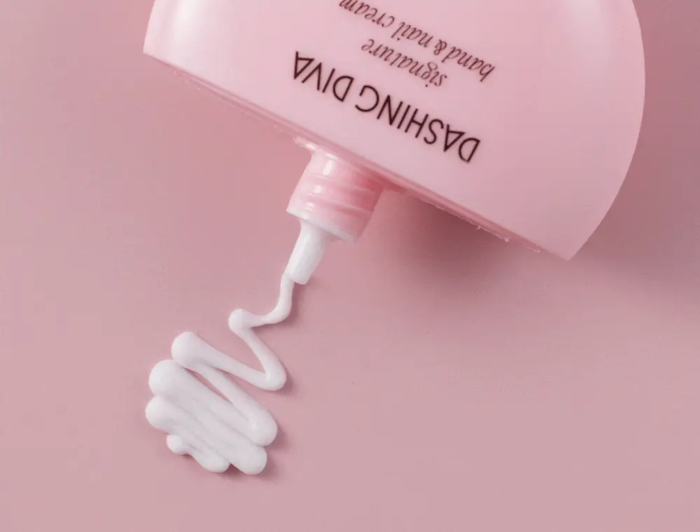 [NEW/주름개선] 데싱디바 시그니처 핸드앤네일 크림 50ml 상세페이지 5